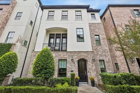 1208 Mosaico Ln, Houston, TX 77055