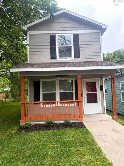 717 6th Ave N, Texas City, TX 77590