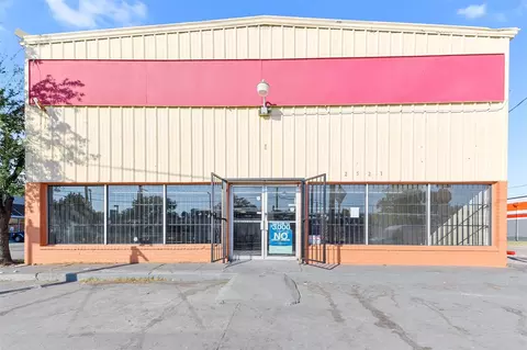 2521 Fulton St, Houston, TX 77009