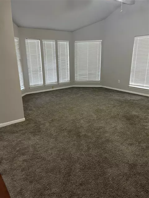 8011 Fresno Dr, Houston, TX 77083