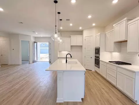 Kitchen - 13664 Armstrong St, Conroe, TX 77303 photo 1 of 1