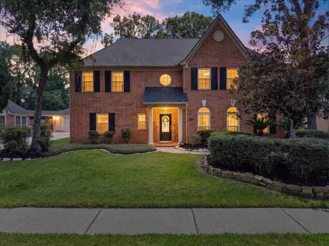 4318 Island Hills Dr, Houston, TX 77059