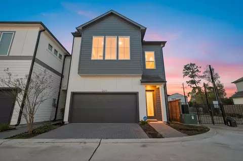 2317 Warhol Way, Houston, TX 77091