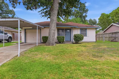 9242 Forest View St, Houston, TX 77078