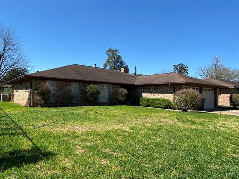 509 Ash St, Sugar Land, TX 77498 | 24 Photos | MLS #97297308 - Movoto