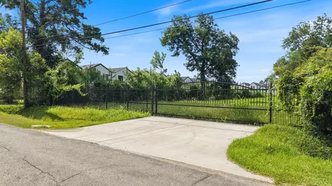 1209 De Soto St, Houston, TX 77091
