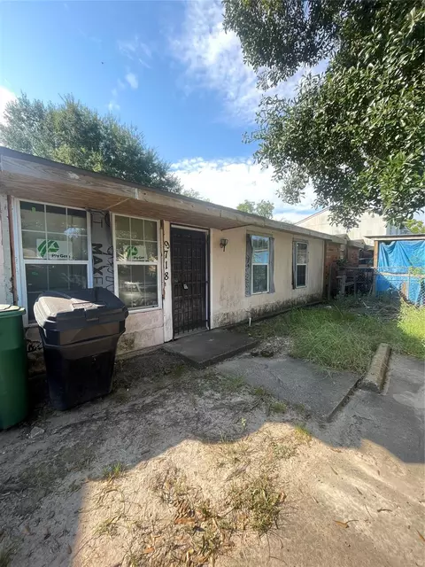 9718 Farragut St, Houston, TX 77078