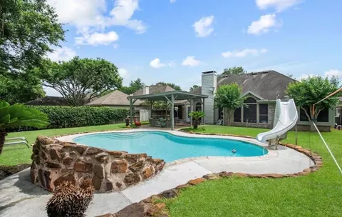 807 Heather Park Ct, Sugar Land, TX 77479