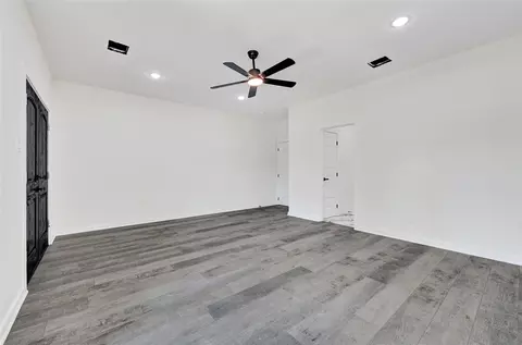 7922 Sealey St, Houston, TX 77088