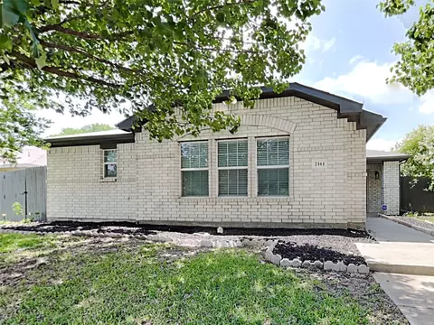 1002 Honeysuckle Vine Dr, Rosenberg, TX 77469