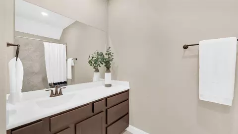 Bath - 4226 Davis Oak Dr, Spring, TX 77386 photo 8 of 9