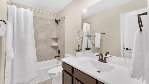 Bath - 4226 Davis Oak Dr, Spring, TX 77386 photo 7 of 9