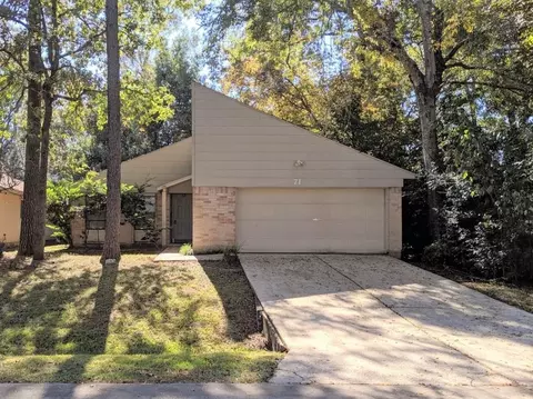 71 S Wavy Oak Cir, The Woodlands, TX 77381