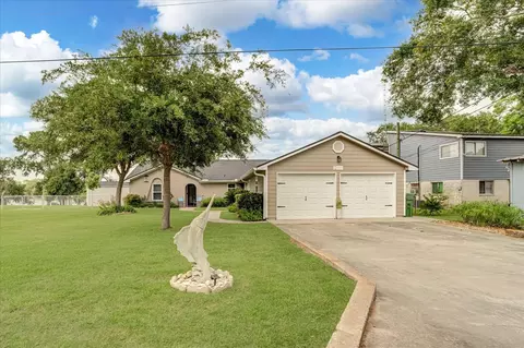 6041 Lazy Ln, Brazoria, TX 77422