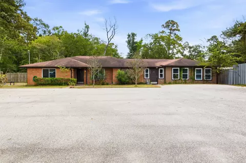 Exterior - 5302 Treaschwig Rd, Spring, TX 77373 photo 2 of 10