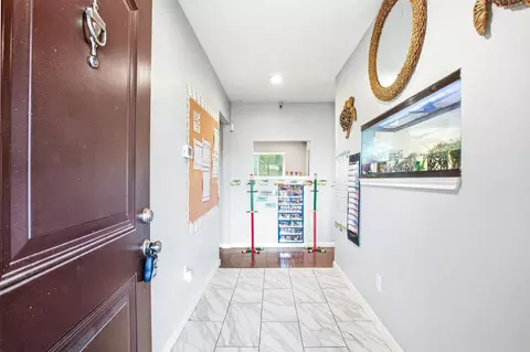 Entry Way - 5302 Treaschwig Rd, Spring, TX 77373 photo 10 of 10
