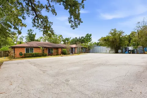 Exterior - 5302 Treaschwig Rd, Spring, TX 77373 photo 3 of 10