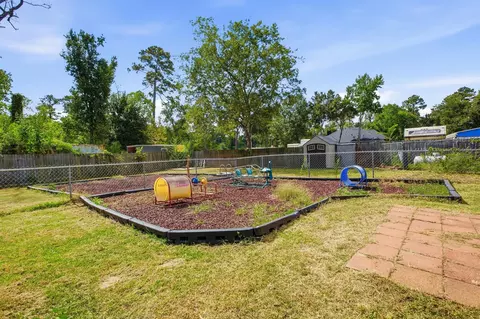 Exterior - 5302 Treaschwig Rd, Spring, TX 77373 photo 8 of 10
