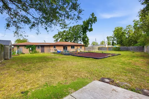 Exterior - 5302 Treaschwig Rd, Spring, TX 77373 photo 7 of 10