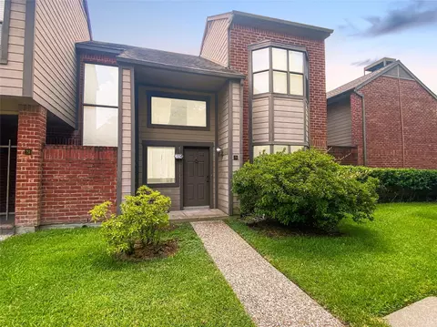 7447 Cambridge St #71, Houston, TX 77054