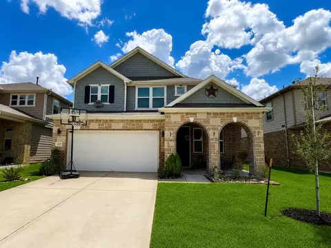 2635 Oakwood Bluff Trl, Houston, TX 77038