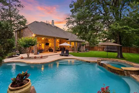 2 Indigo Bunting Pl, The Woodlands, TX 77389