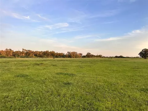 000 Hwy 97, Waelder, TX 78959
