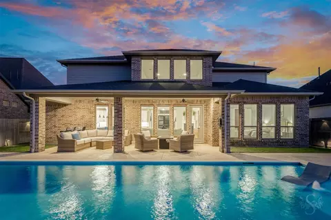 5722 Logan Ridge Ln, Fulshear, TX 77441