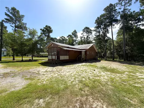 Exterior - 294 Canadian Dr, Trinity, TX 75862 photo 9 of 14
