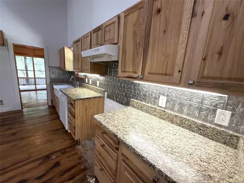 Kitchen - 294 Canadian Dr, Trinity, TX 75862 photo 4 of 4