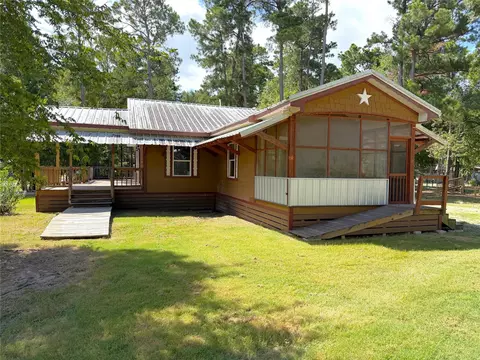 Exterior - 294 Canadian Dr, Trinity, TX 75862 photo 8 of 14