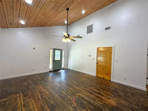 Living - 294 Canadian Dr, Trinity, TX 75862 photo 4 of 5