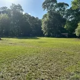 220 Cherokee Trl, Livingston, TX 77351