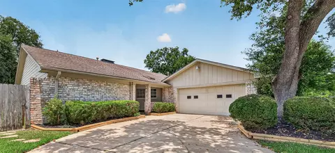 15814 Boulder Oaks Dr, Houston, TX 77084