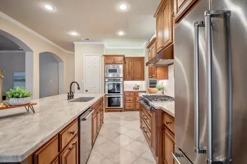 Kitchen - 2407 Hendricks Lakes Dr, Spring, TX 77388 photo 2 of 5