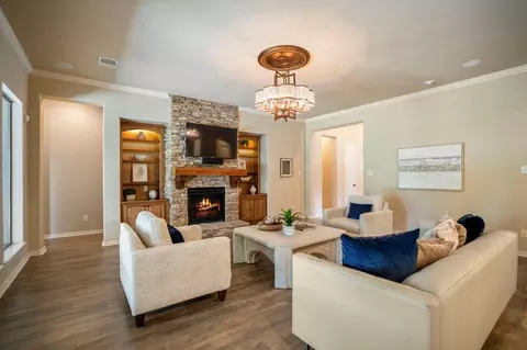 Living - 2407 Hendricks Lakes Dr, Spring, TX 77388 photo 3 of 3