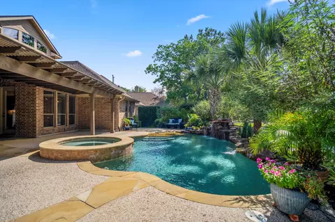 Exterior - 2407 Hendricks Lakes Dr, Spring, TX 77388 photo 2 of 4