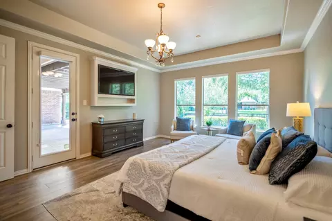 Bedroom - 2407 Hendricks Lakes Dr, Spring, TX 77388 photo 2 of 5
