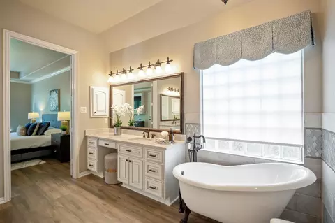Bath - 2407 Hendricks Lakes Dr, Spring, TX 77388 photo 4 of 6