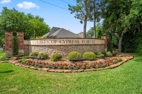View/Area - 2407 Hendricks Lakes Dr, Spring, TX 77388 photo 6 of 8