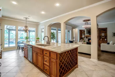 Kitchen - 2407 Hendricks Lakes Dr, Spring, TX 77388 photo 4 of 5