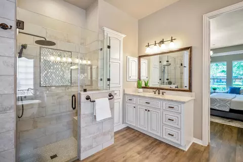 Bath - 2407 Hendricks Lakes Dr, Spring, TX 77388 photo 3 of 6