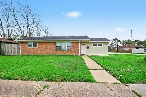 2102 Hillshire Dr, Deer Park, TX 77536