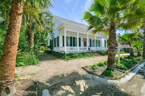 1309 Broadway St, Galveston, TX 77550