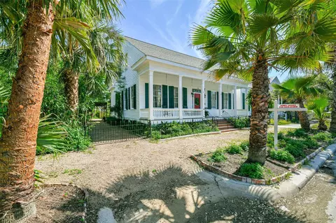 1309 Broadway St, Galveston, TX 77550