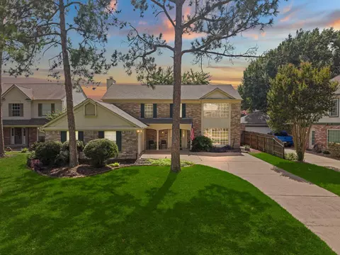 7515 Honey Creek Ln, Houston, TX 77095