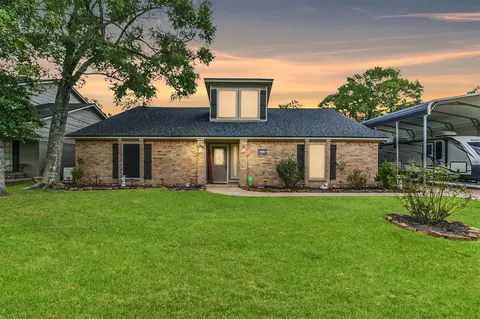 21010 Lost Pine Trl, Crosby, TX 77532