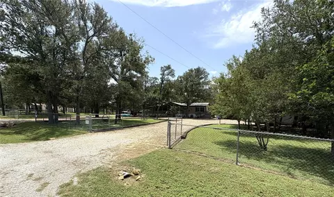 153 Carissa Ln, Red Rock, TX 78662