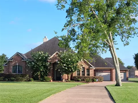 2519 Sandy Point Dr, Richmond, TX 77406