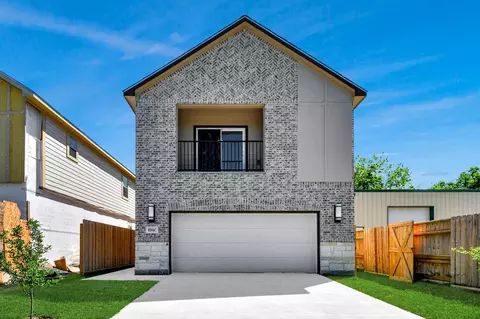 8304 S Breeze Dr #C, Houston, TX 77071